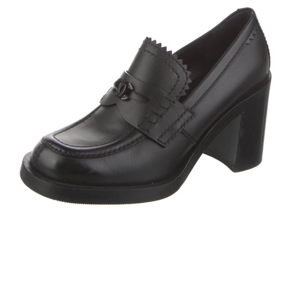 Chanel Chic Black Women's Loafers